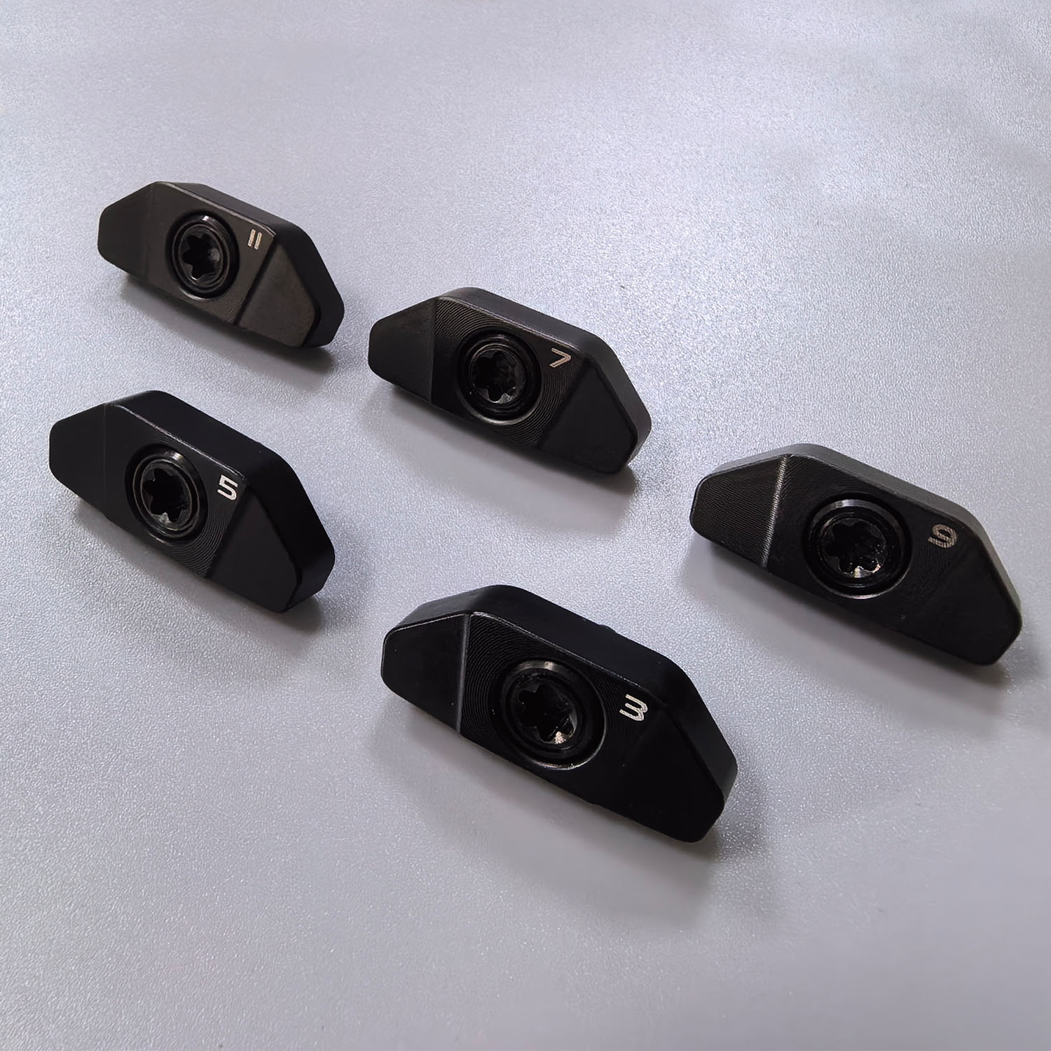 타이틀리스트 GTS2 GTS3 GTS4 드라이버 헤드  - Golf Equipment Weight 리뷰 및 가격